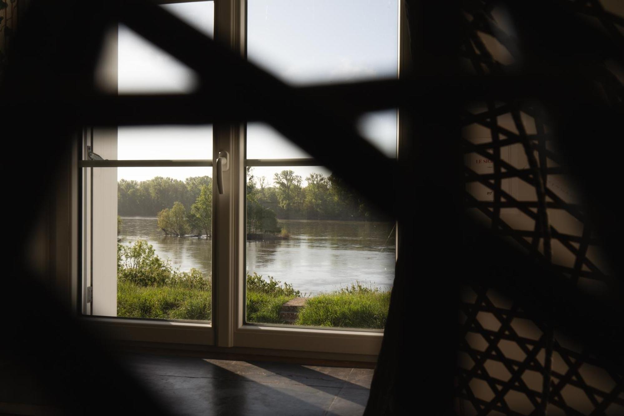 Jacuzzi Et Vue Sur Loire - Maison D'Hotes L'Odyssee La Chapelle-sur-Loire Exterior foto